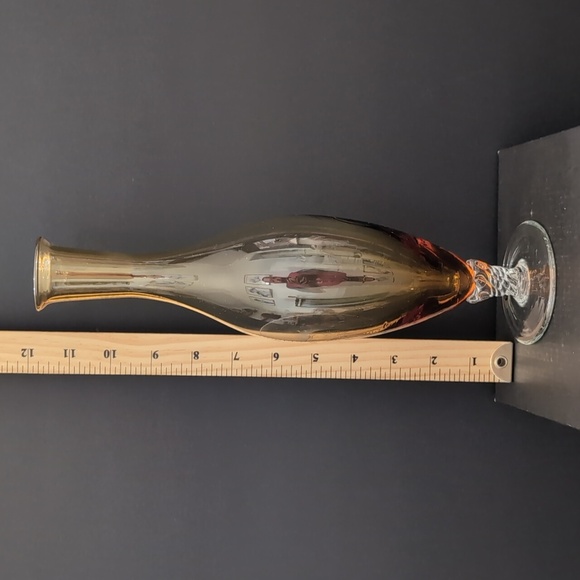 VGT,Amber Glass Vase with Twisted Clear Pedestal Base. - Picture 8 of 8